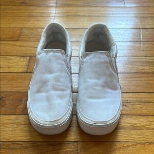 Nike White Sneakers Comfortable Stylish Design